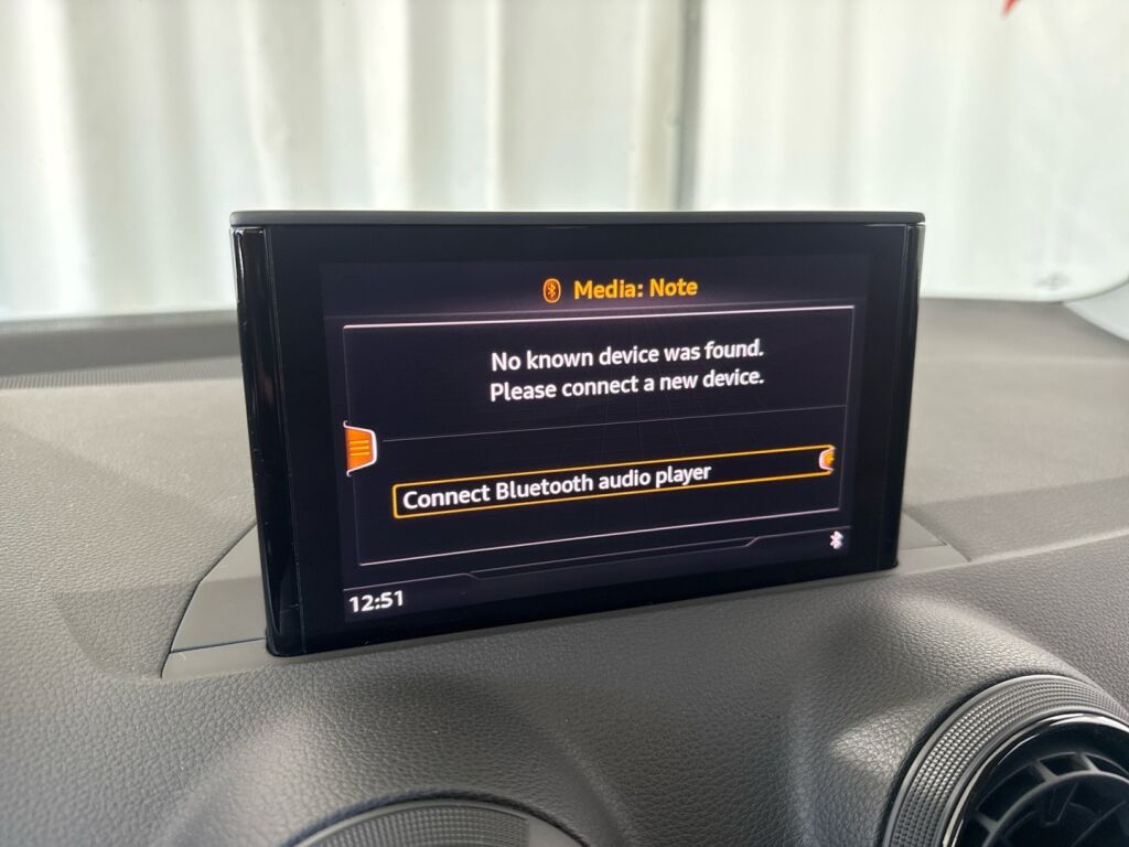 Audi Q2 2017 Valkoinen