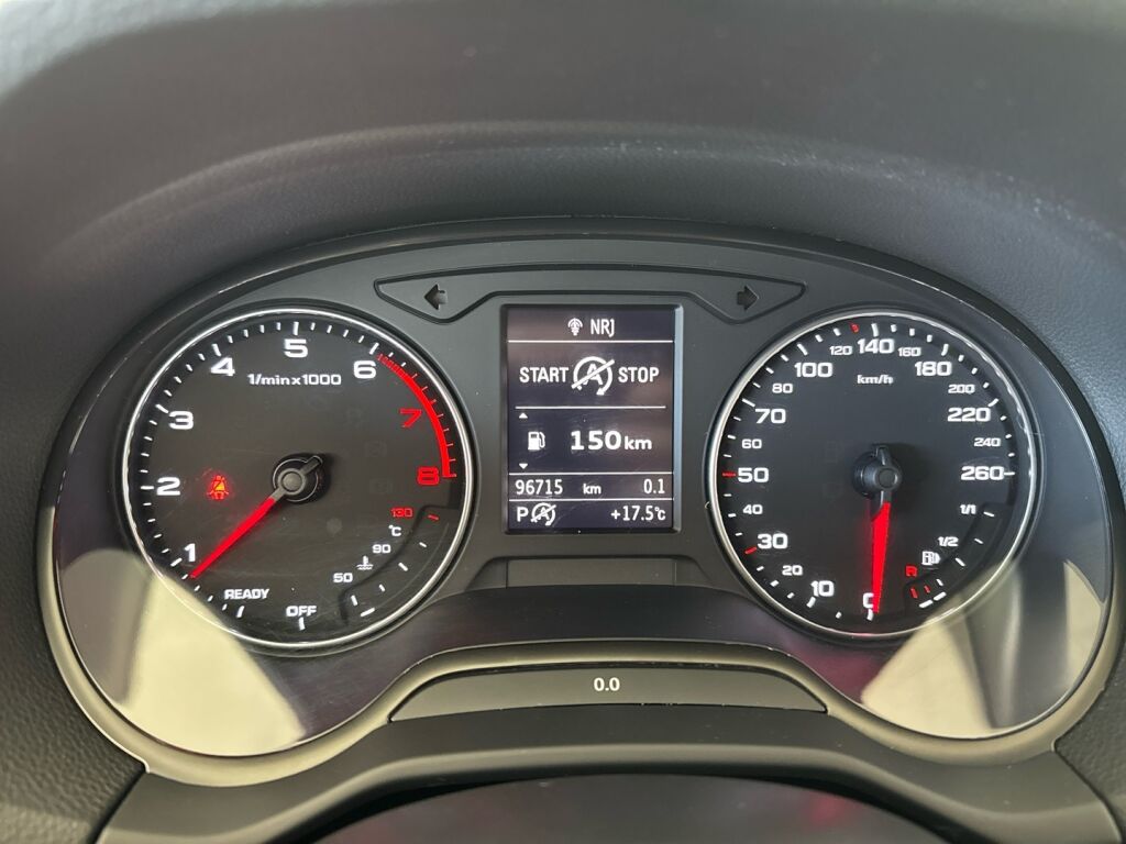 Audi Q2 2017 Valkoinen