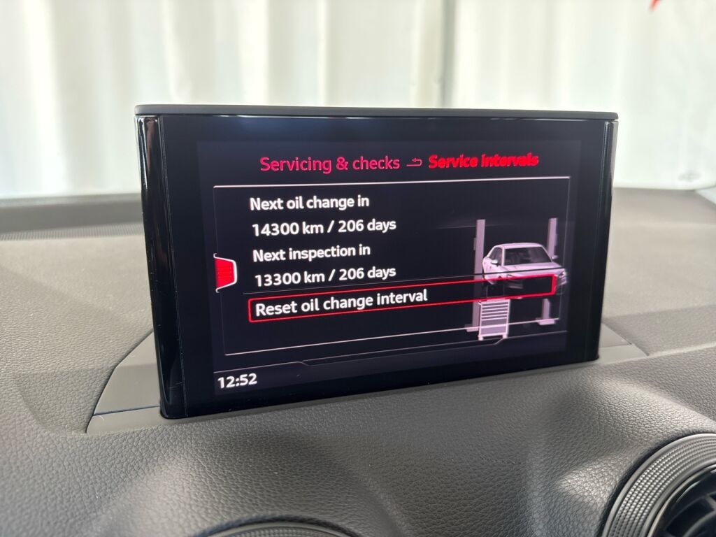 Audi Q2 2017 Valkoinen