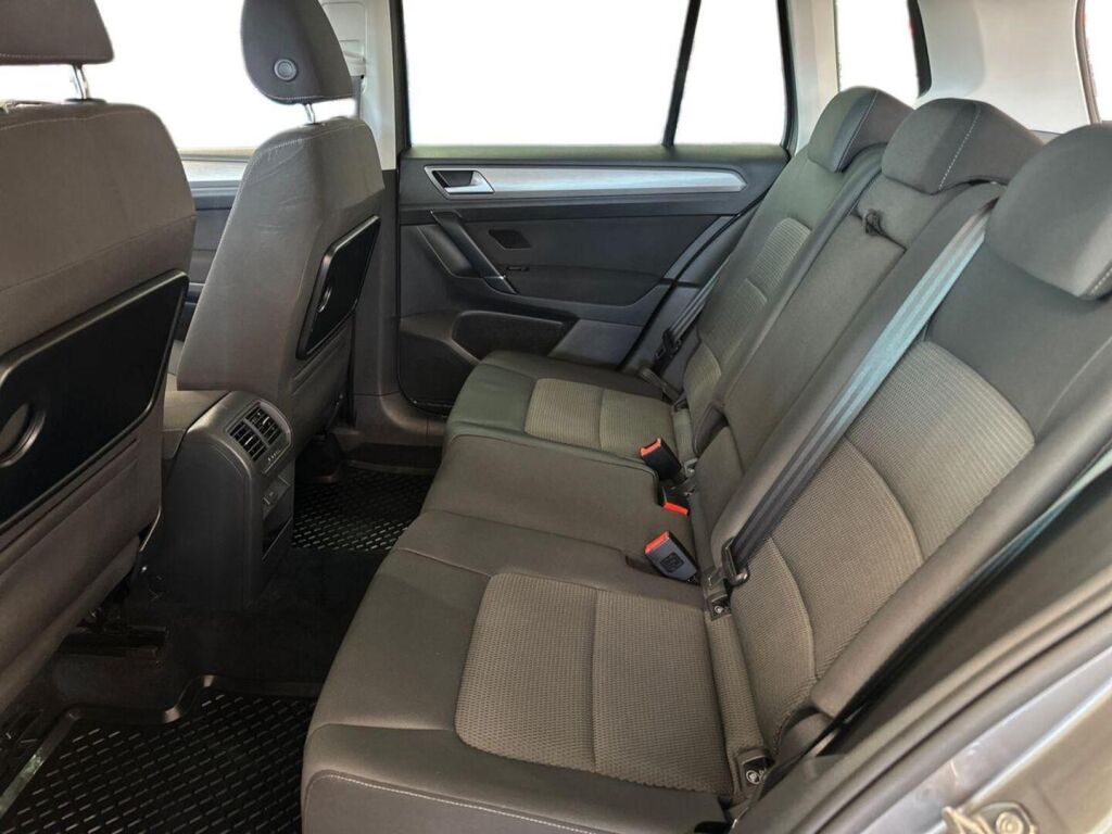 Volkswagen Golf Sportsvan 2016 Harmaa