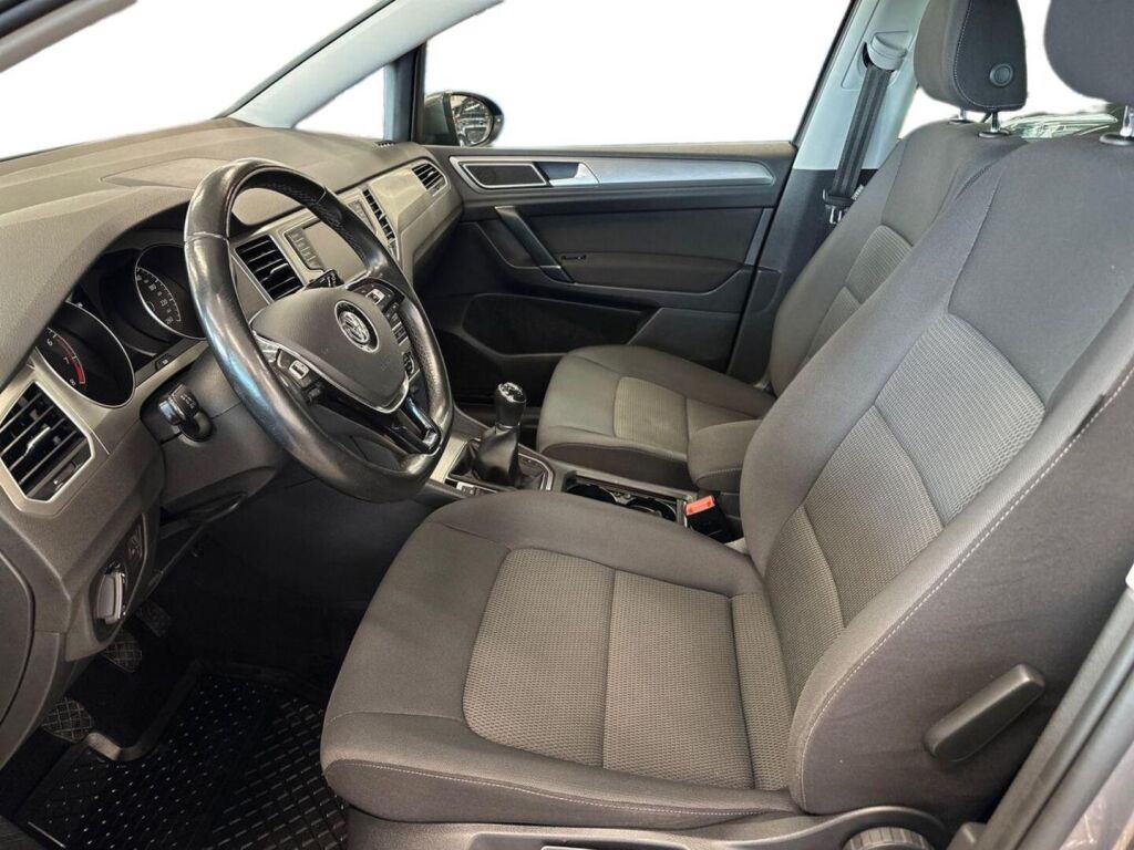 Volkswagen Golf Sportsvan 2016 Harmaa
