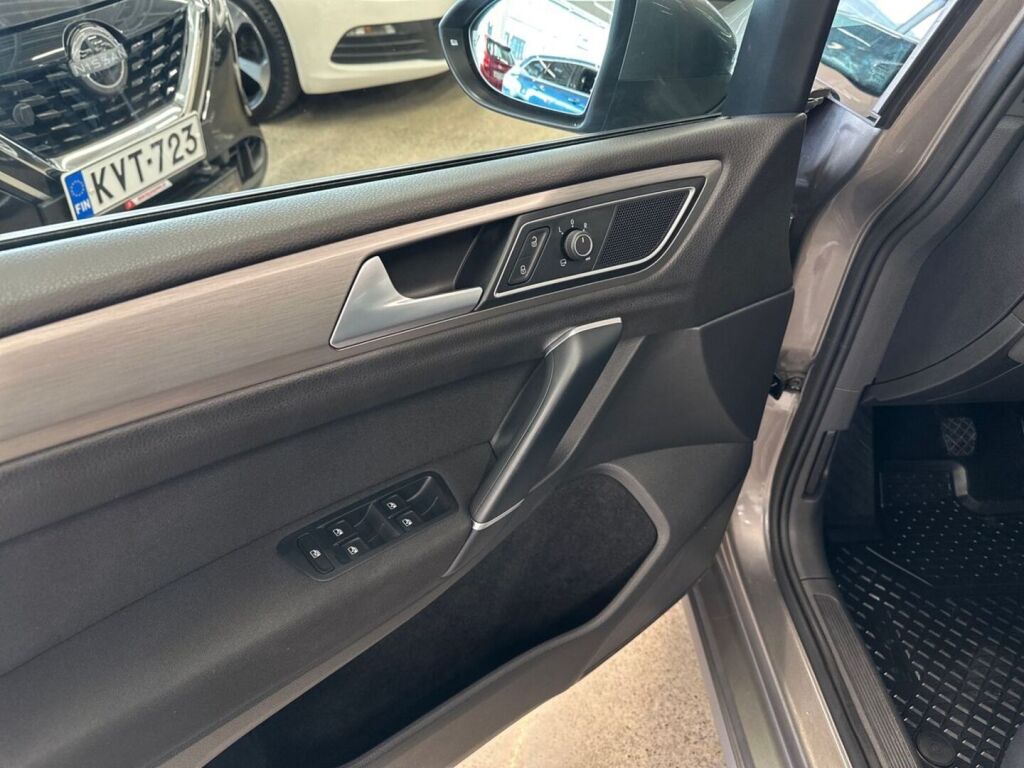 Volkswagen Golf Sportsvan 2016 Harmaa