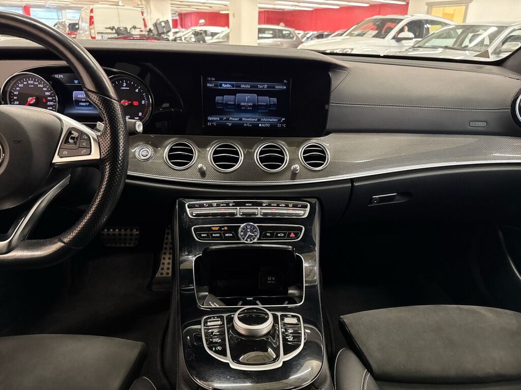 Mercedes-Benz E 2016 Valkoinen