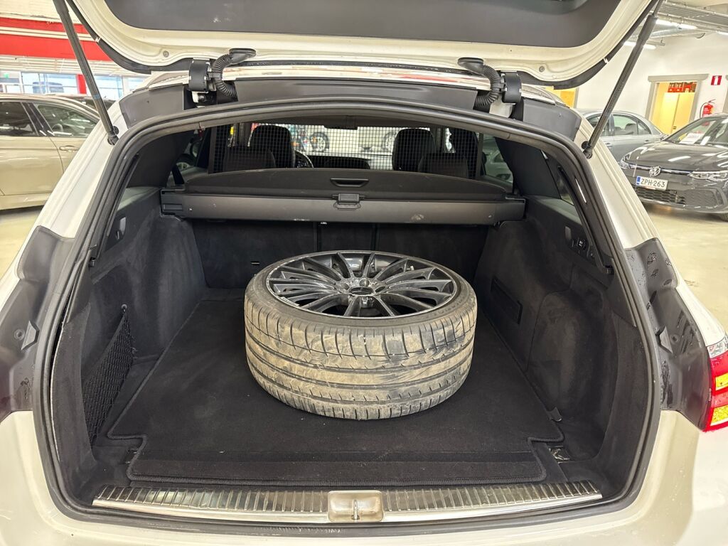 Mercedes-Benz E 2016 Valkoinen