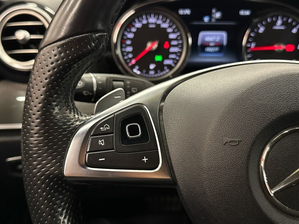 Mercedes-Benz E 2016 Valkoinen