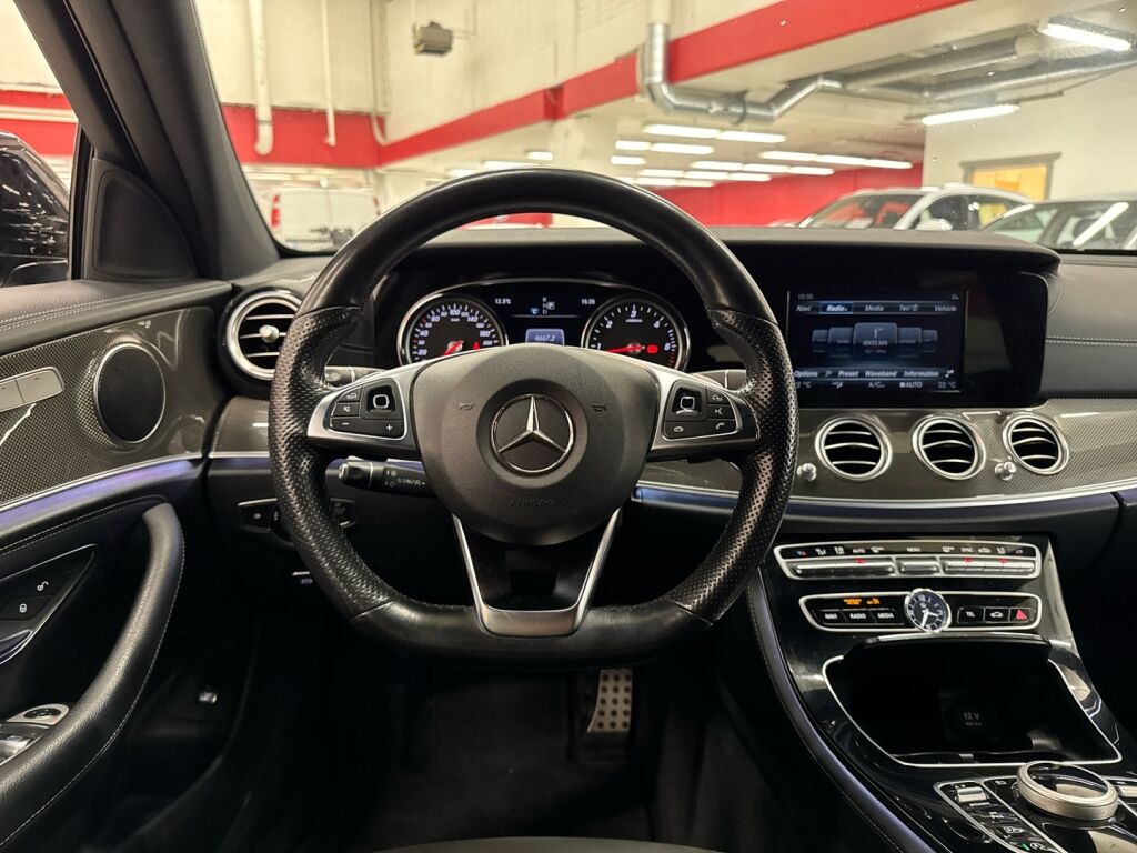 Mercedes-Benz E 2016 Valkoinen