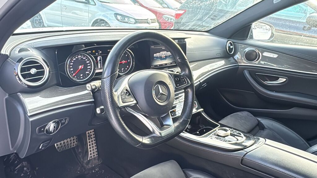 Mercedes-Benz E 2016 Valkoinen