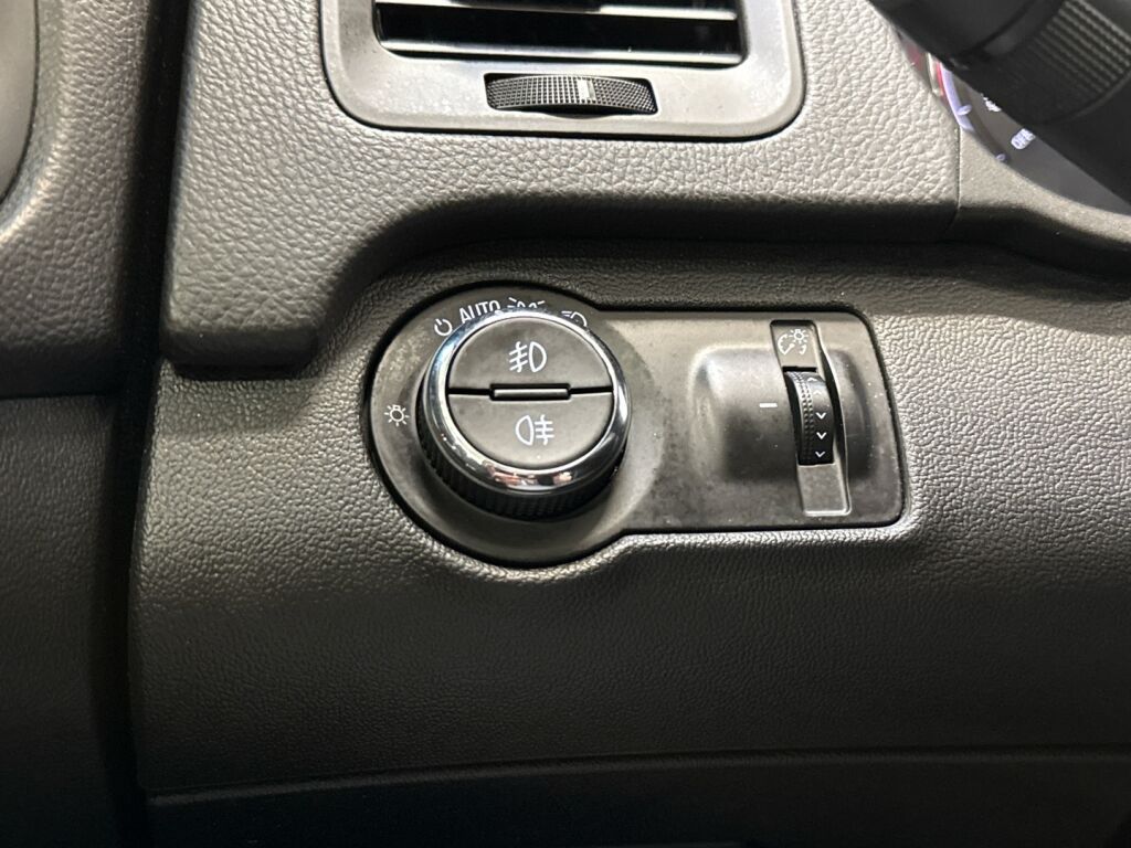 Opel Insignia 2017 Valkoinen