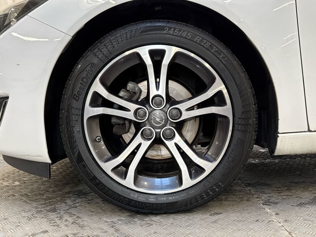 Opel Insignia 2017 Valkoinen
