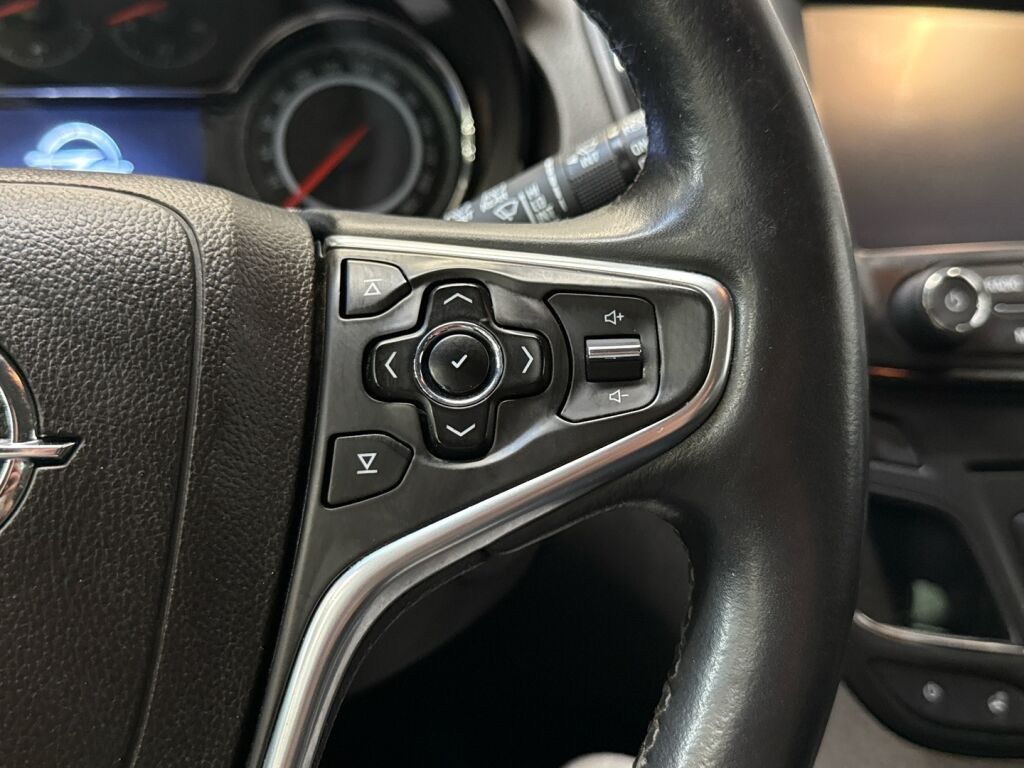 Opel Insignia 2017 Valkoinen