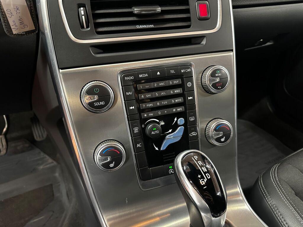 Volvo S60 2016 Harmaa