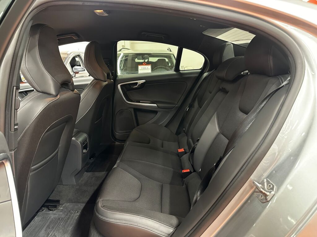 Volvo S60 2016 Harmaa