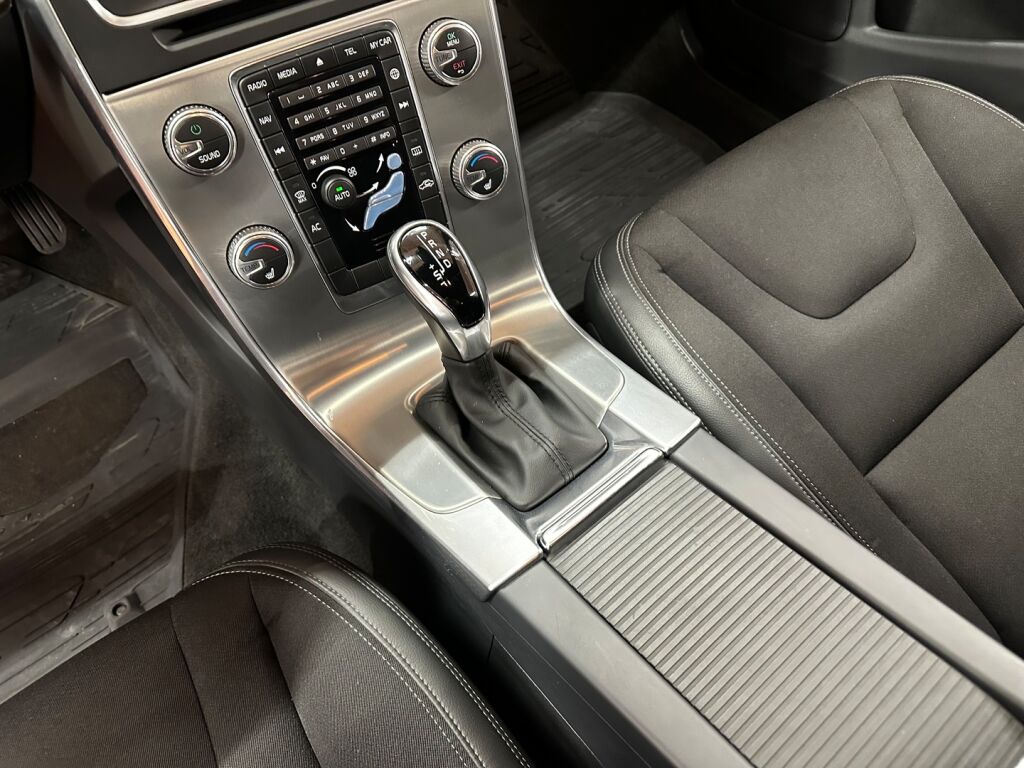 Volvo S60 2016 Harmaa