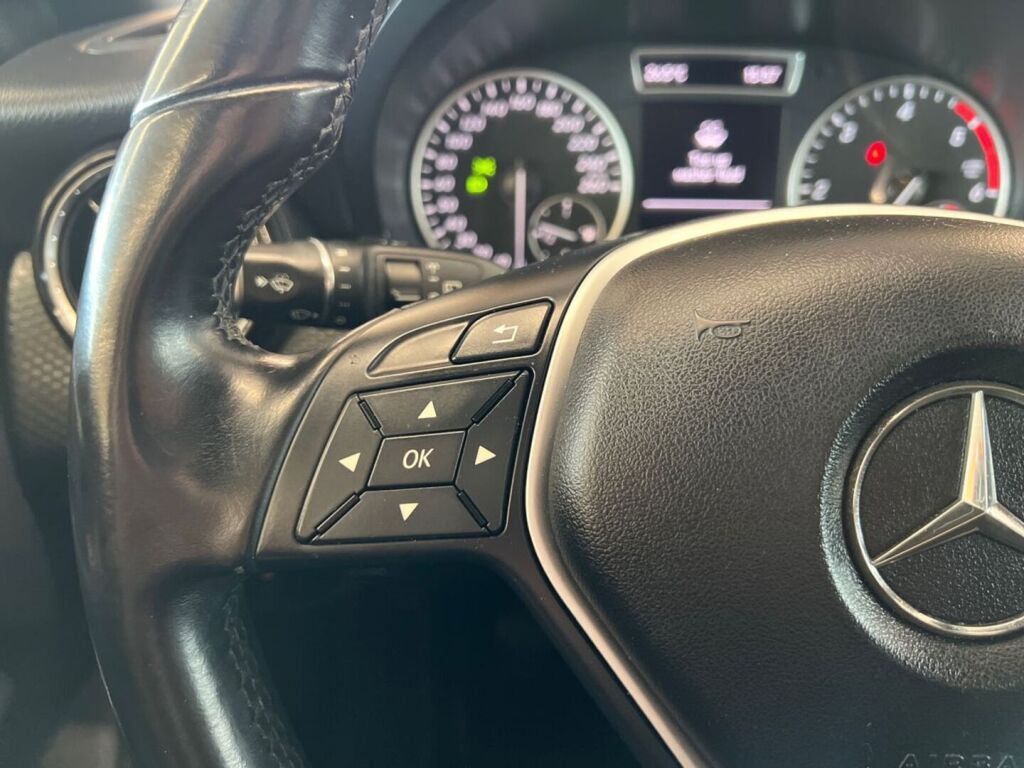 Mercedes-Benz A 2013 Musta