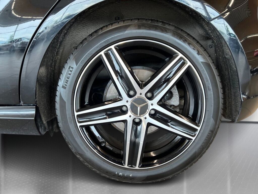 Mercedes-Benz A 2013 Musta