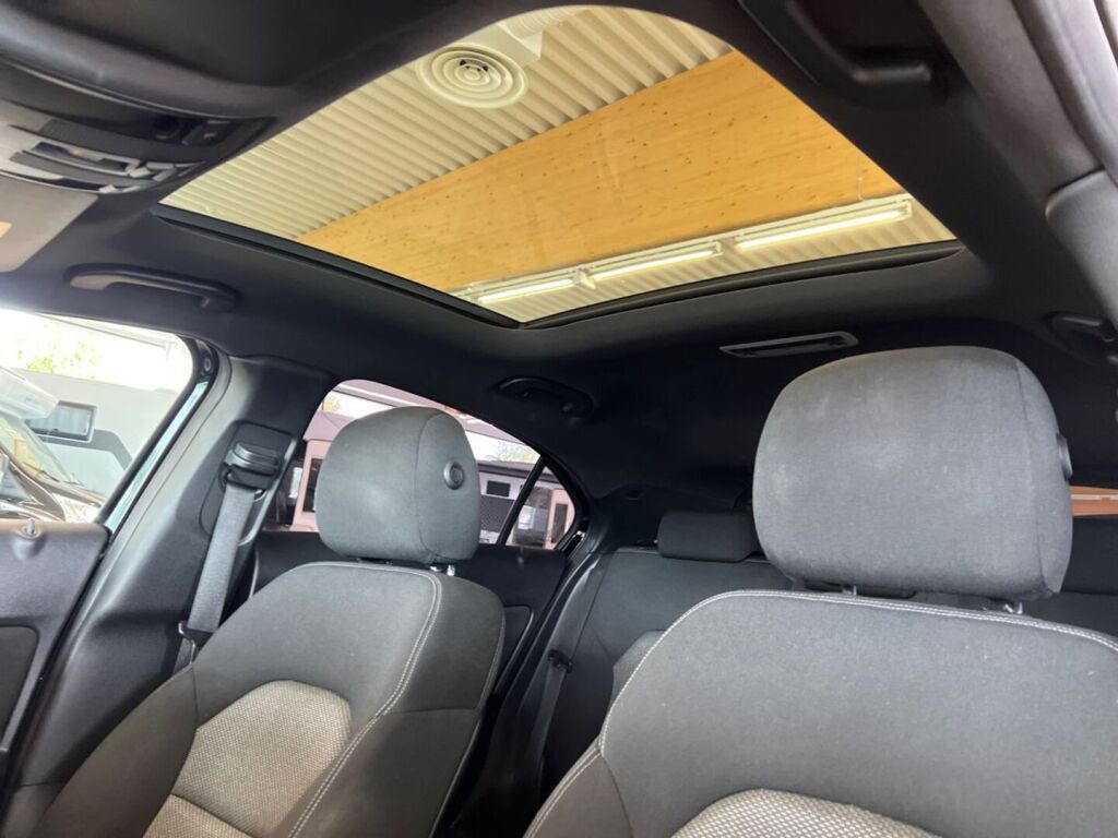 Mercedes-Benz A 2013 Musta