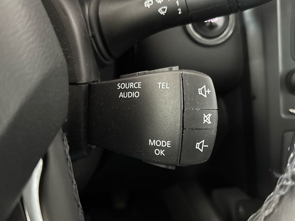 Renault Kadjar 2016 Musta