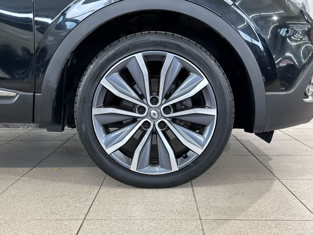 Renault Kadjar 2016 Musta