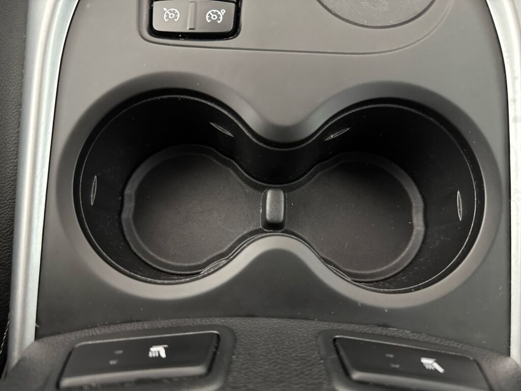 Renault Kadjar 2016 Musta