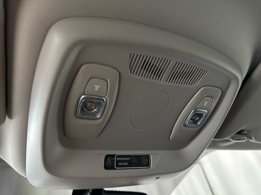 Renault Kadjar 2016 Musta