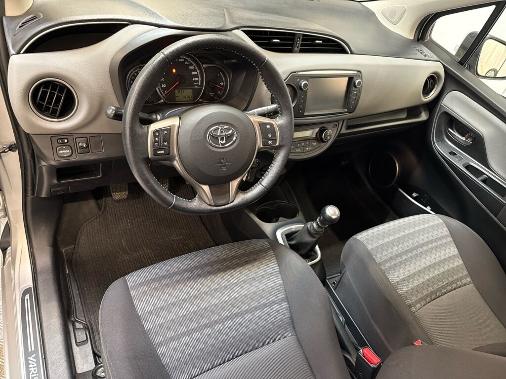 Toyota Yaris 2017 Hopea
