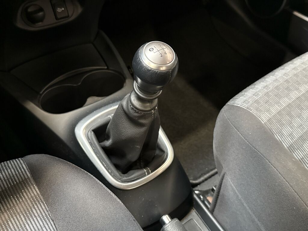 Toyota Yaris 2017 Hopea
