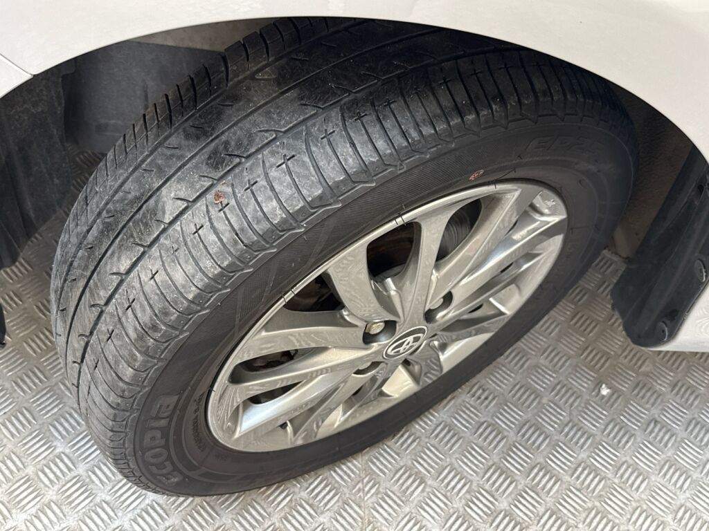 Toyota Yaris 2017 Hopea