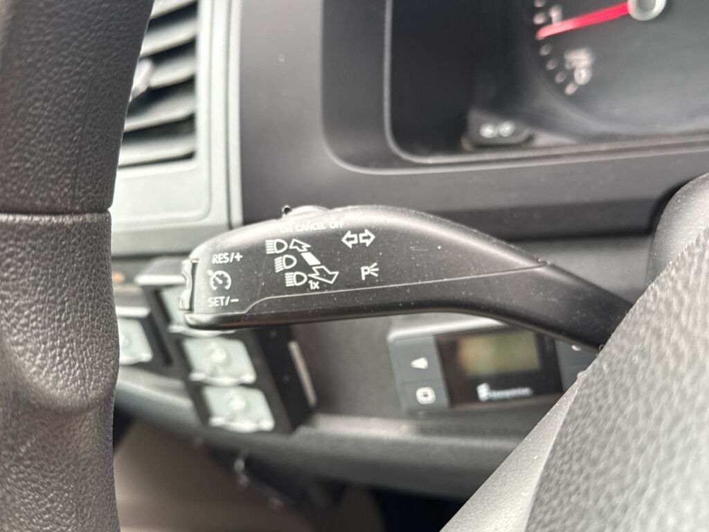 Volkswagen Transporter 2017 Valkoinen