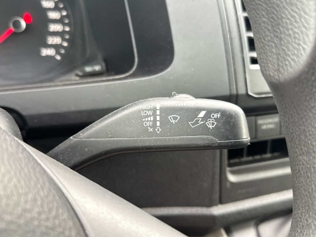 Volkswagen Transporter 2017 Valkoinen