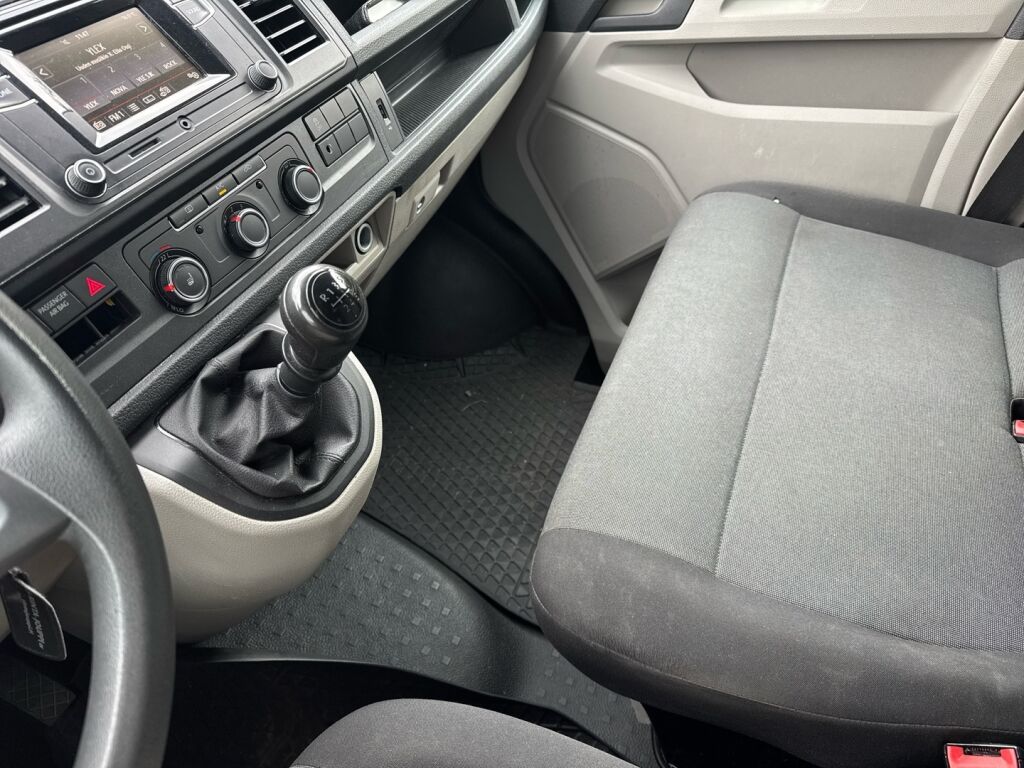 Volkswagen Transporter 2017 Valkoinen