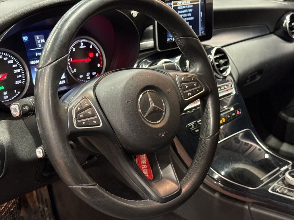 Mercedes-Benz C 2017 Musta