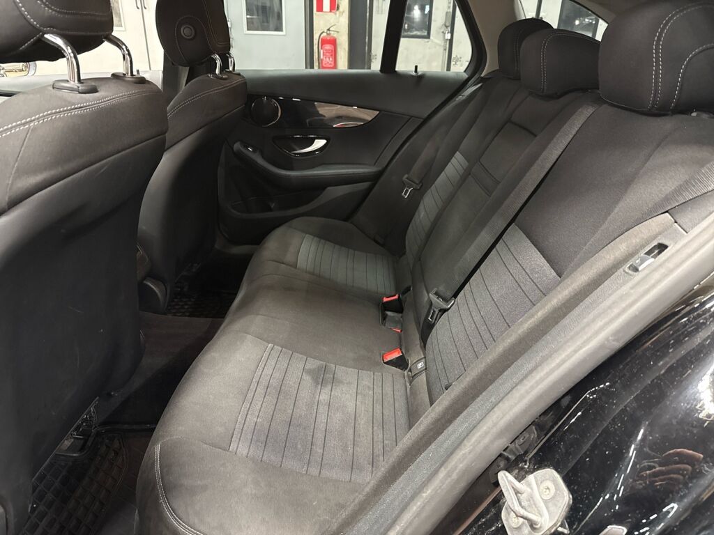 Mercedes-Benz C 2017 Musta
