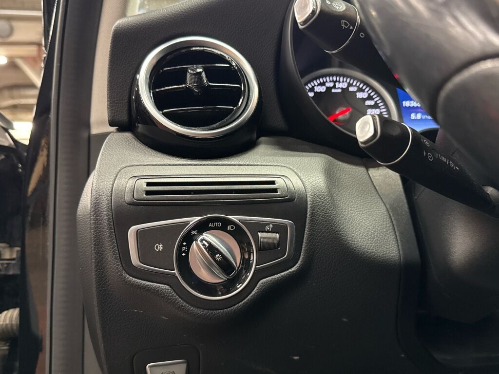 Mercedes-Benz C 2017 Musta