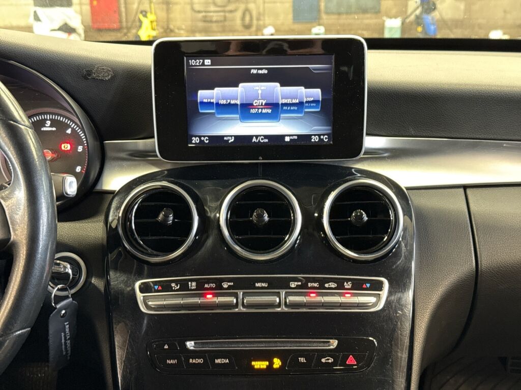 Mercedes-Benz C 2017 Musta