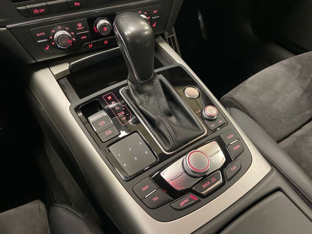 Audi A6 2017 Punainen