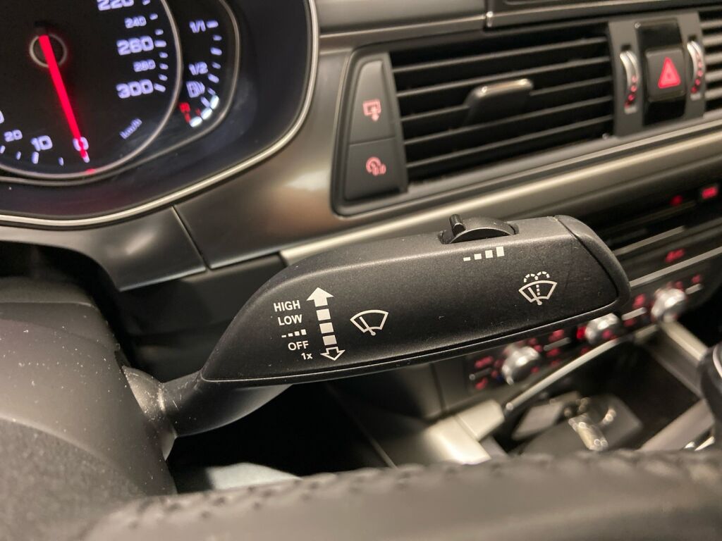 Audi A6 2017 Punainen