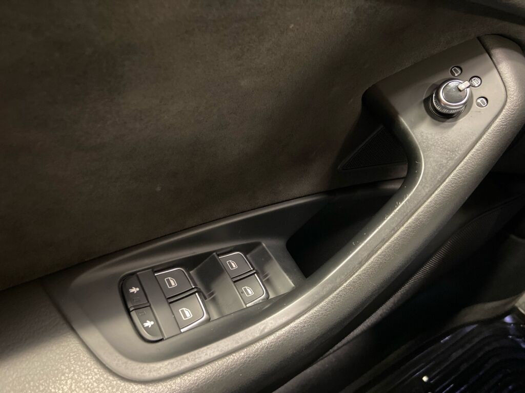 Audi A6 2017 Punainen