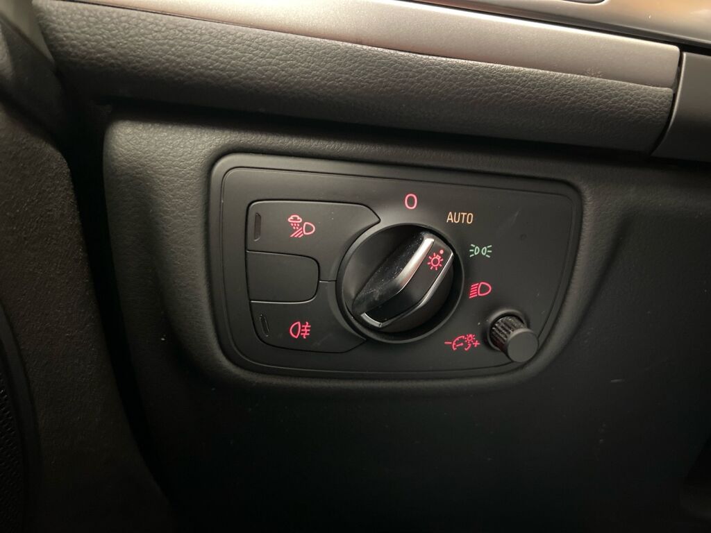 Audi A6 2017 Punainen