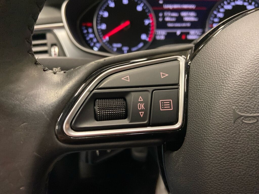 Audi A6 2017 Punainen