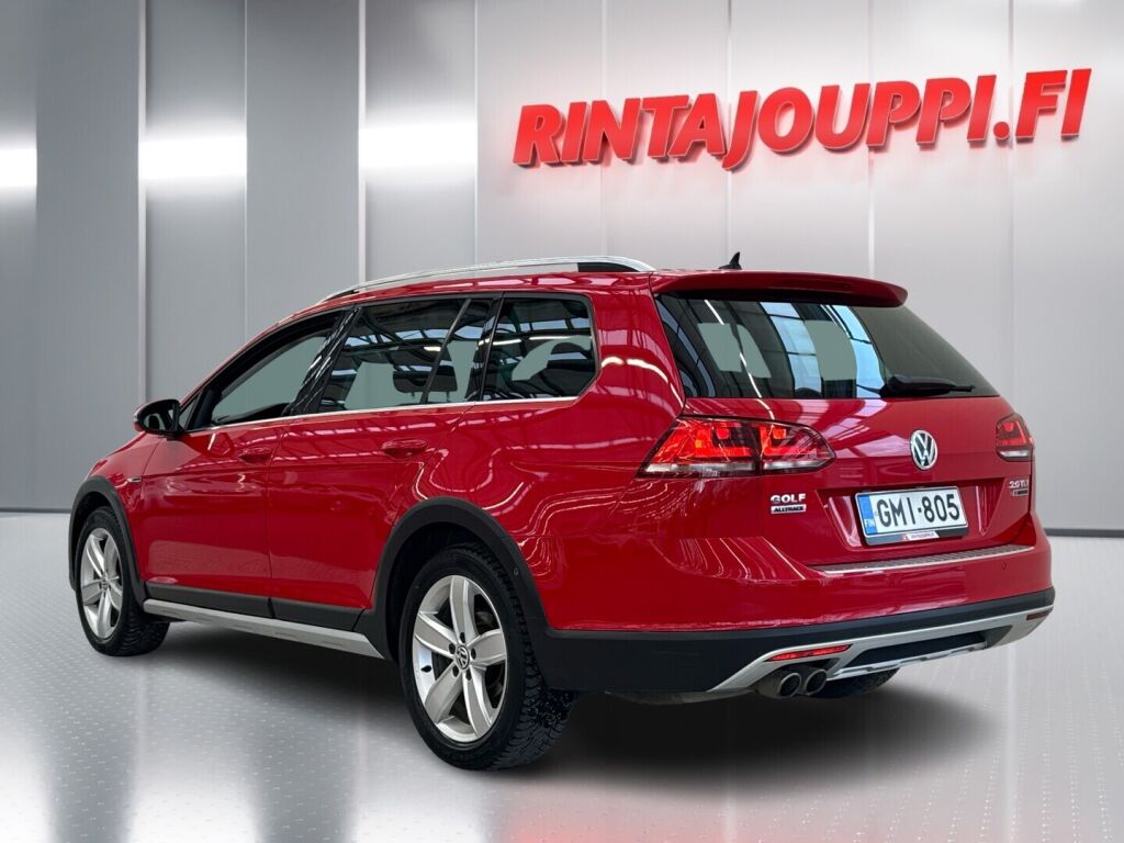 Volkswagen Golf 2017 Punainen
