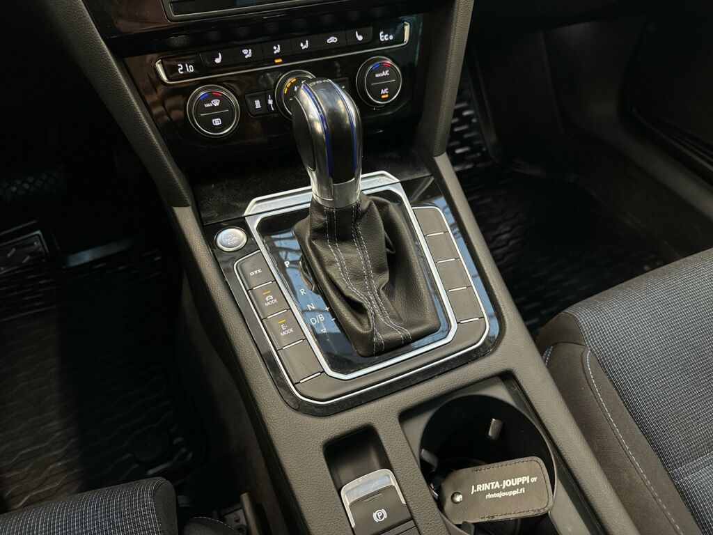 Volkswagen Passat 2017 Harmaa