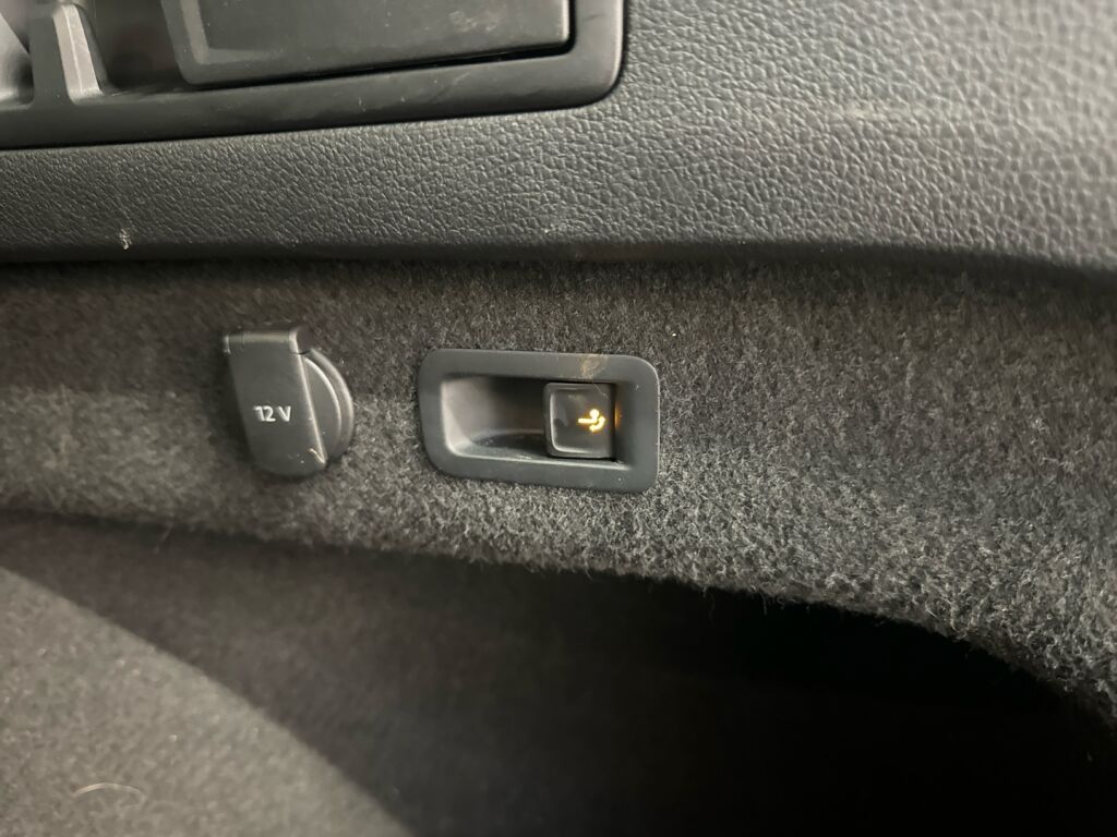 Volkswagen Passat 2017 Harmaa