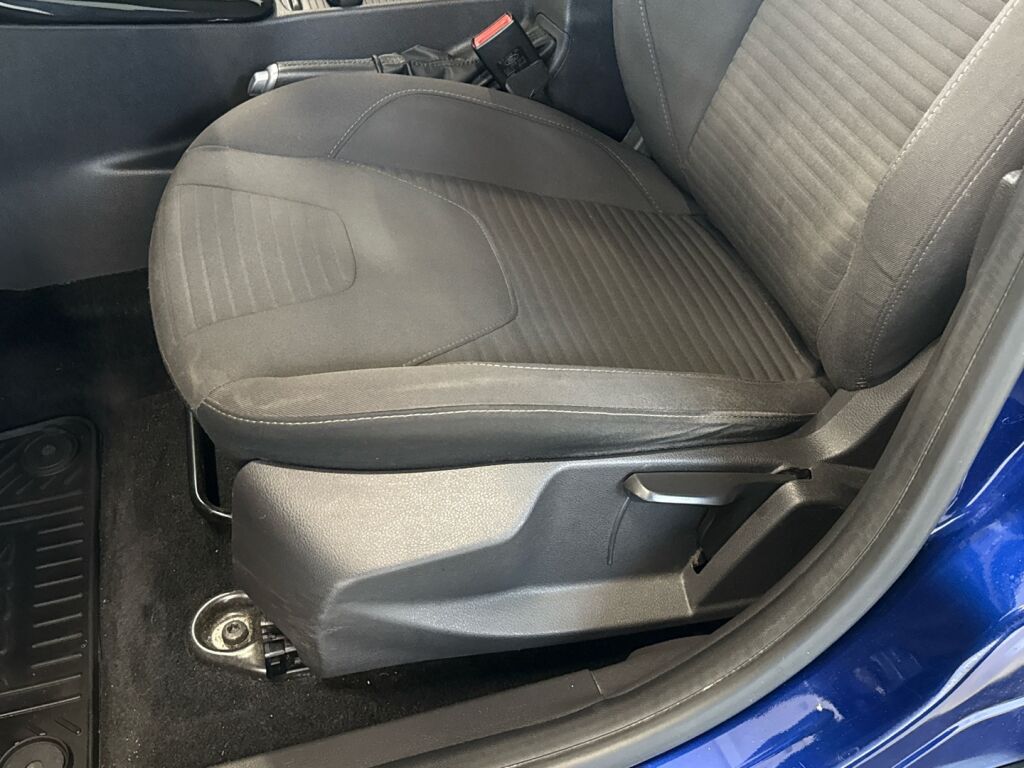 Ford Focus 2017 Sininen