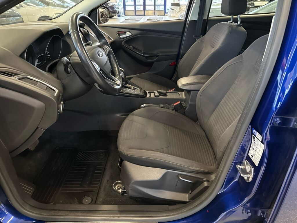 Ford Focus 2017 Sininen