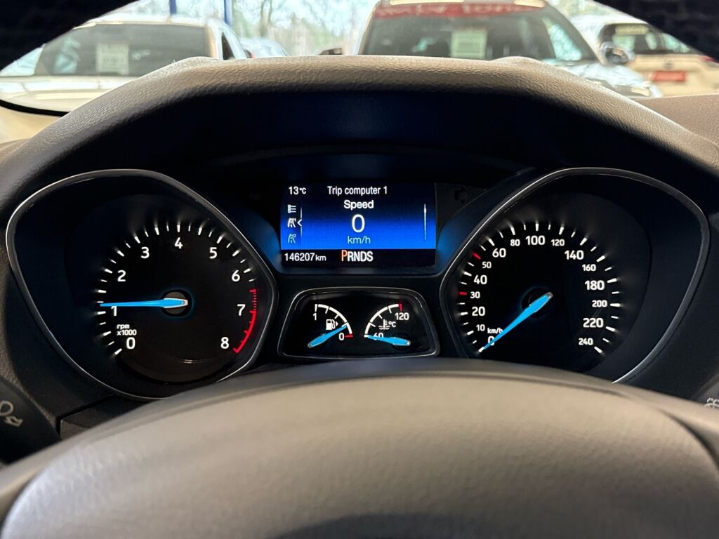 Ford Focus 2017 Sininen