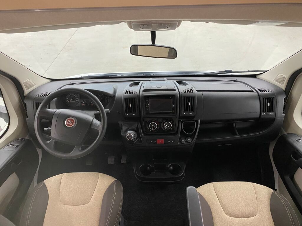 Eura mobil Activa One 690 HB 2017 Valkoinen