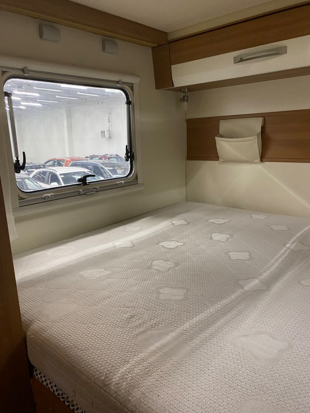 Eura mobil Activa One 690 HB 2017 Valkoinen