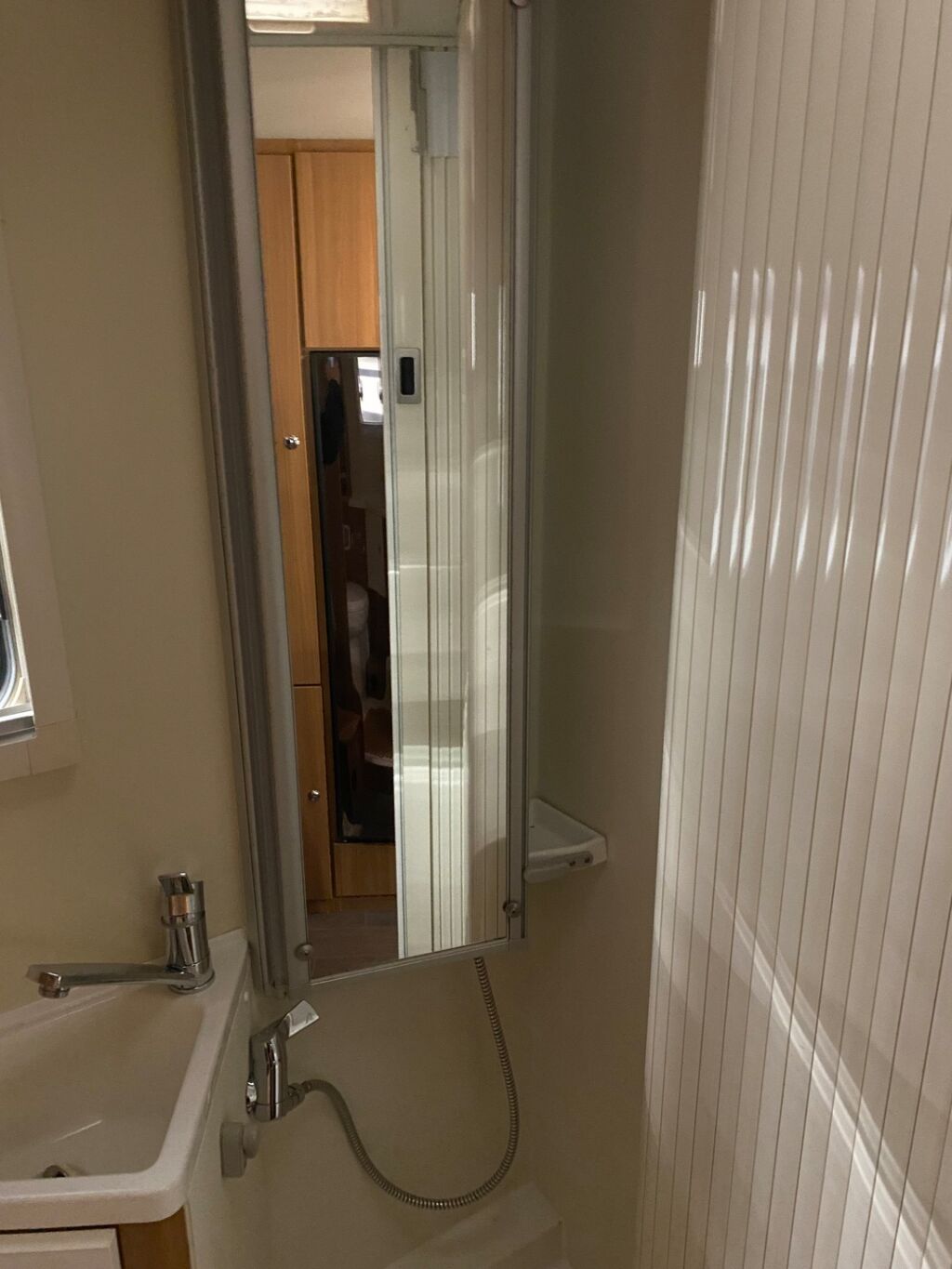 Eura mobil Activa One 690 HB 2017 Valkoinen