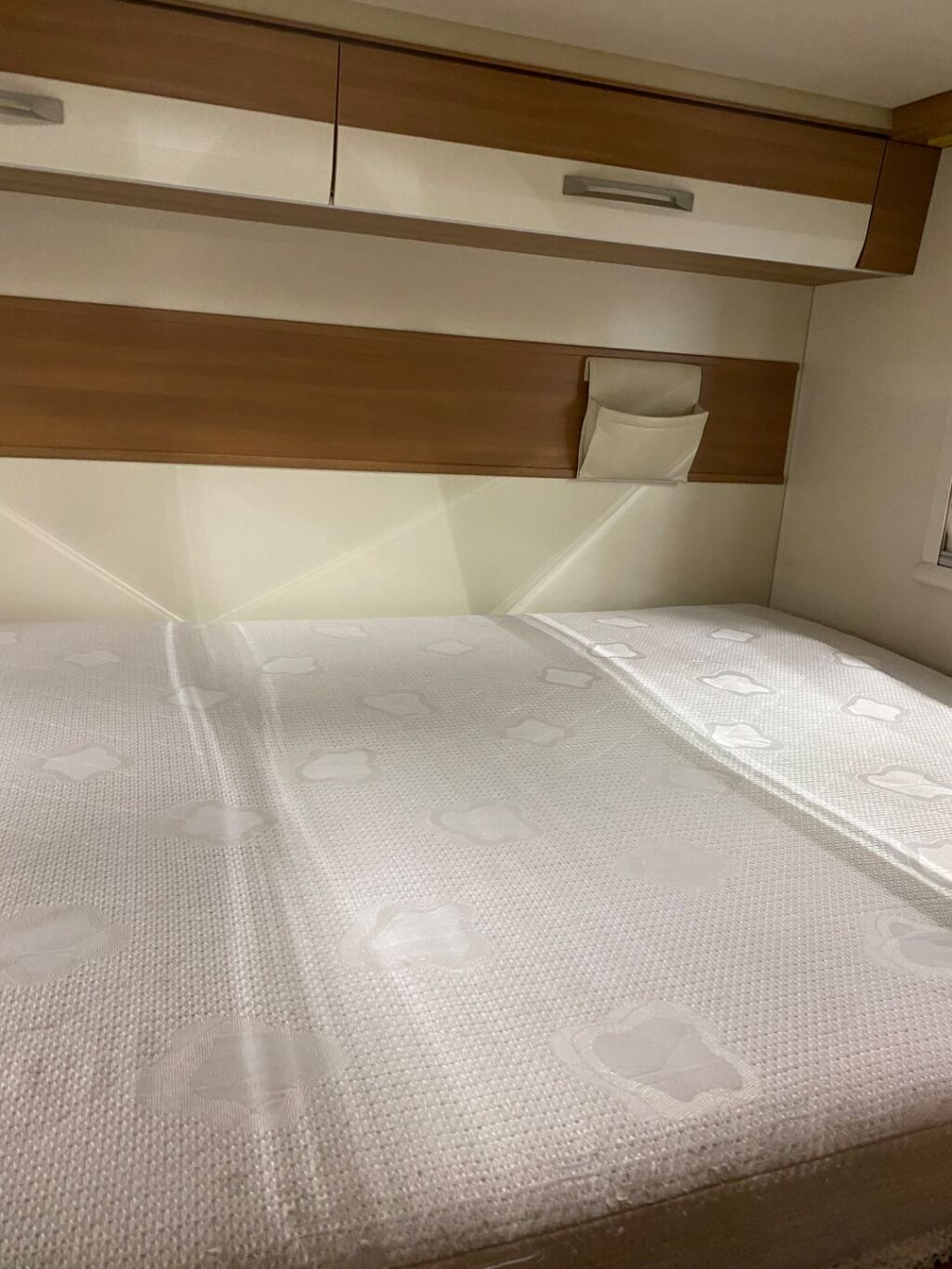 Eura mobil Activa One 690 HB 2017 Valkoinen