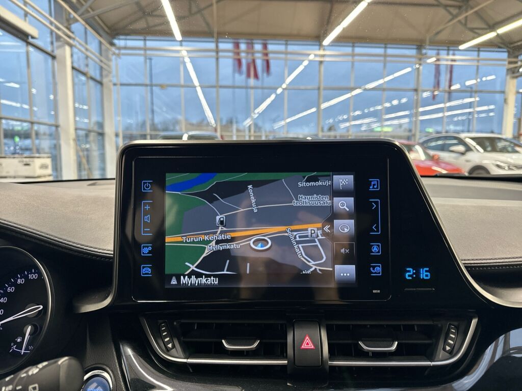 Toyota C-HR 2017 Sininen